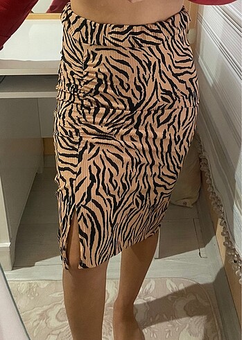 Leopar desenli etek