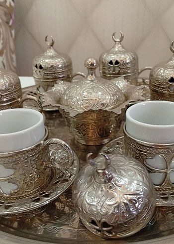 Etnik Desenli Beyaz Fincan Takımı