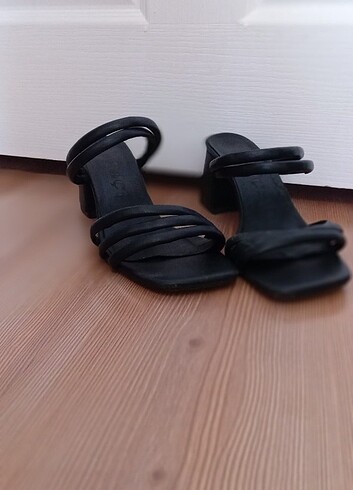 Diğer Topuklu terlik siyah