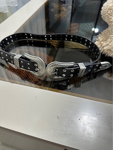 Stradivarius kemer