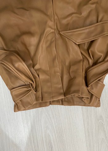 Bej Deri Kemerli Mini Şort - Görsel 2