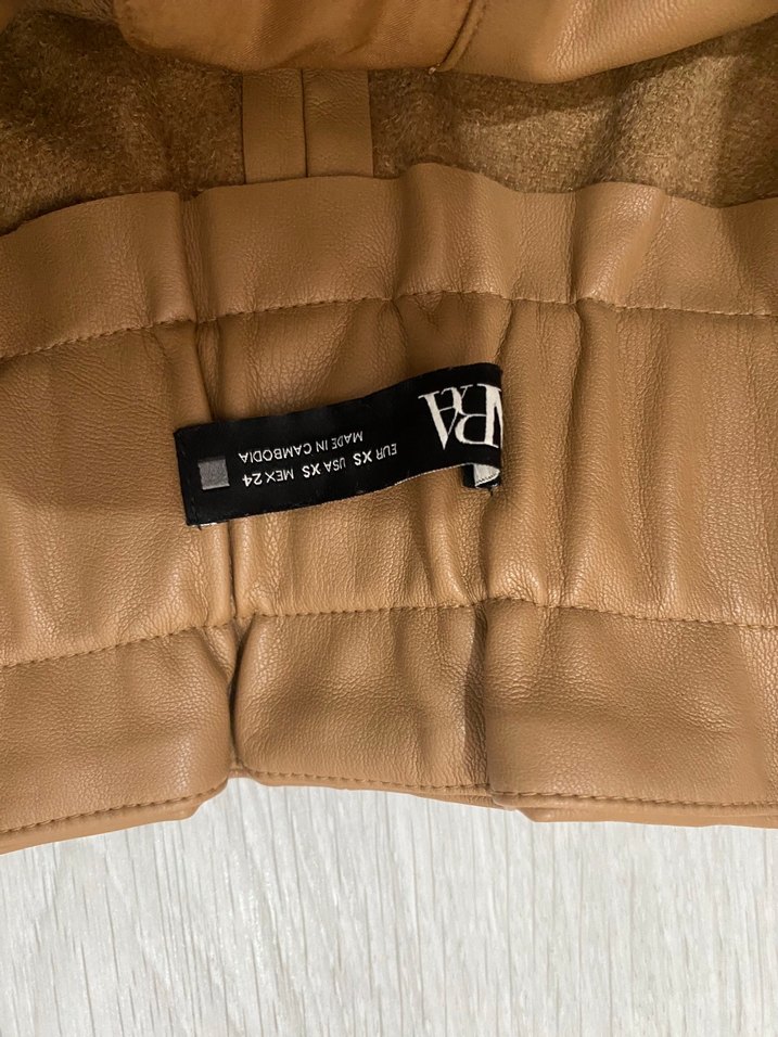 Bej Deri Kemerli Mini Şort - Görsel 3