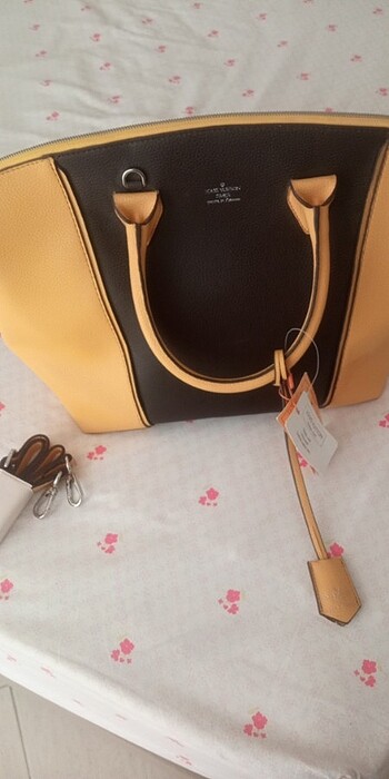 Louis Vuitton çanta hiç kullanılmamış yurt dışı