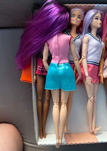  Beden Mor saçlı Barbie bebek