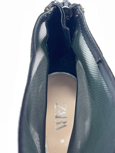 36 Beden siyah Renk Zara Stiletto %70 İndirimli.