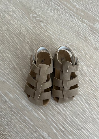 Bej Kayışlı Erkek Çocuk Sandalet