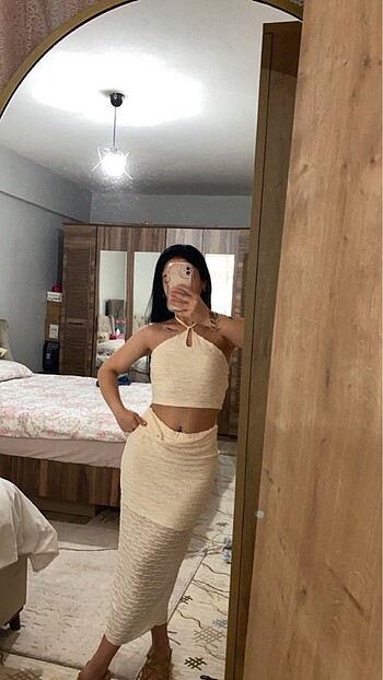 s Beden ekru crop ile etek