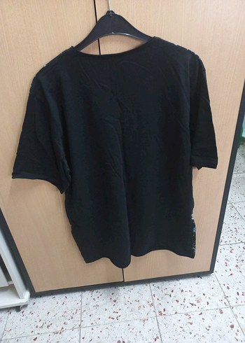 Siyah Baskılı Kısa Kollu Salaş Kadın Tişört - Görsel 5