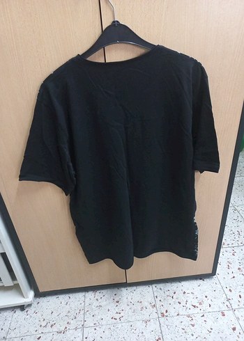 Siyah Baskılı Kısa Kollu Salaş Kadın Tişört - Görsel 4