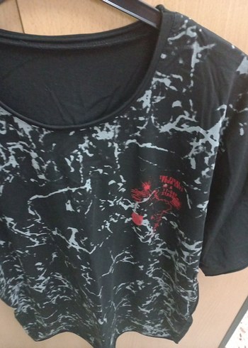 Siyah Baskılı Kısa Kollu Salaş Kadın Tişört - Görsel 3