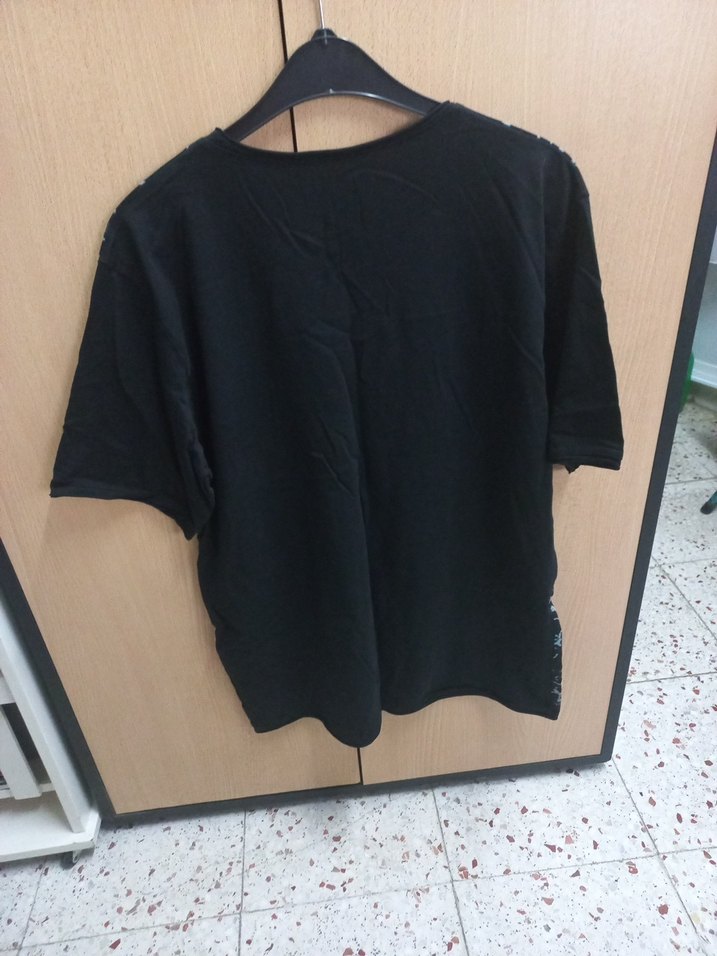 Siyah Baskılı Kısa Kollu Salaş Kadın Tişört - Görsel 5