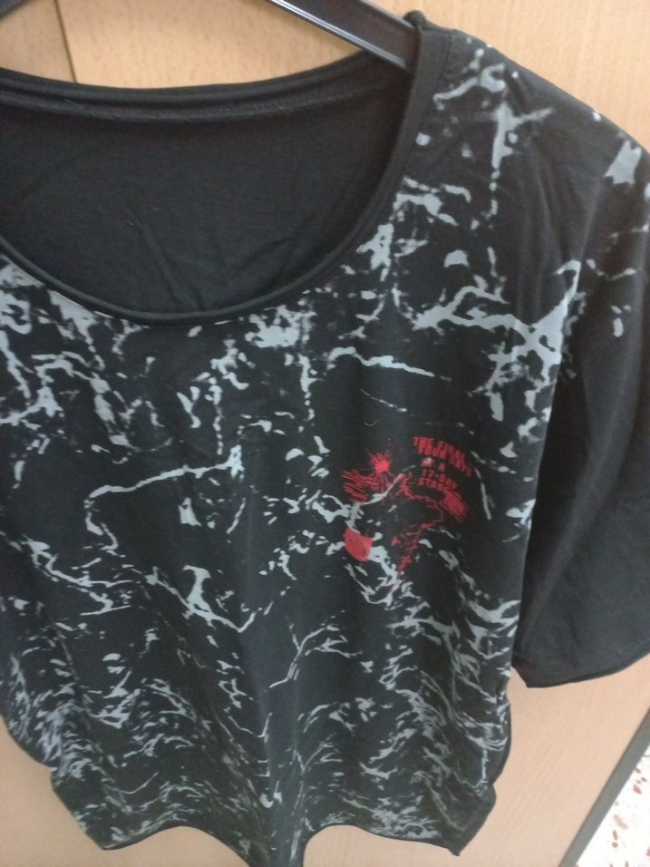 Siyah Baskılı Kısa Kollu Salaş Kadın Tişört - Görsel 3