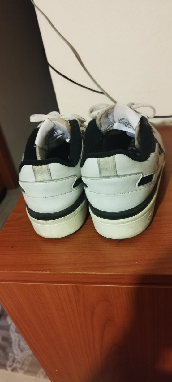 Beyaz Adidas Erkek Spor Ayakkabı Bağı - Görsel 3