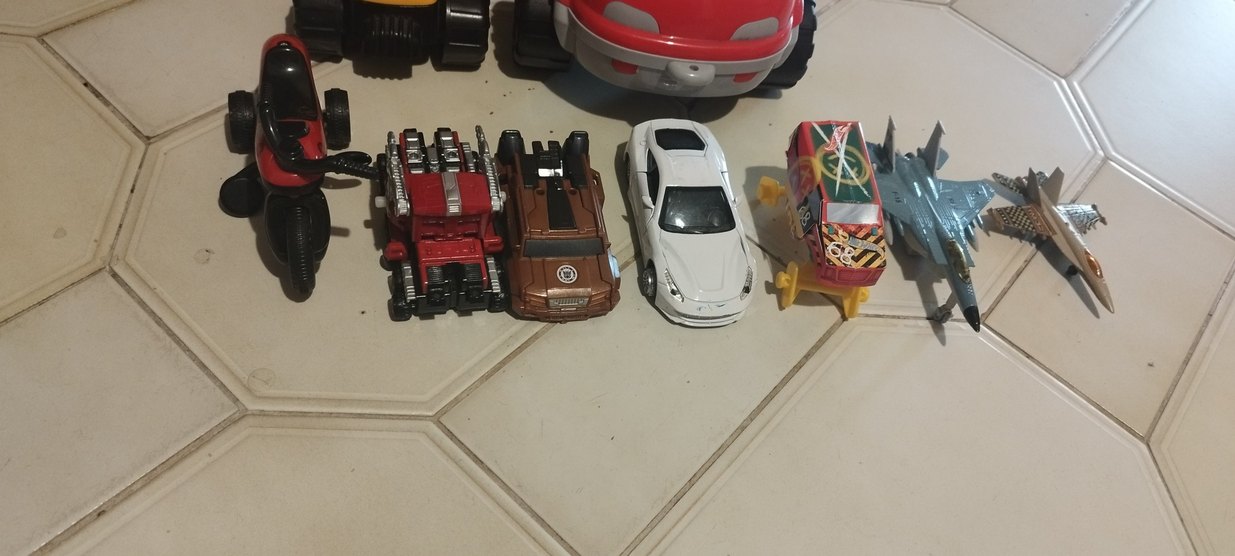 çeşitli oyuncaklar - Görsel 2