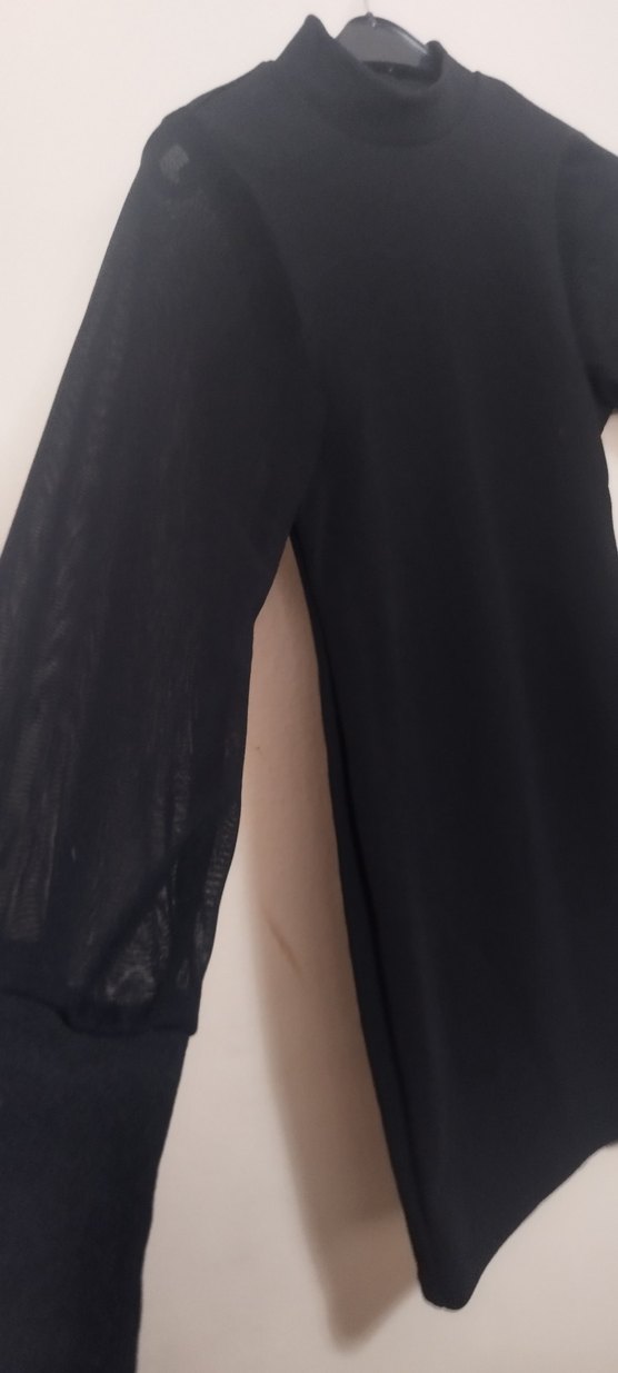 Siyah Yüksek Yakalı Uzun Kollu Kadın Tunik - Görsel 2