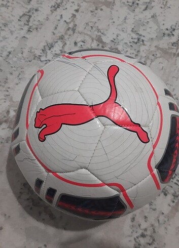 Orijinal puma futbol topu