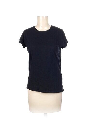 Bershka T-shirt %70 İndirimli.