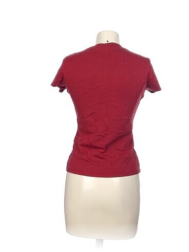 m Beden Diğer T-shirt %70 İndirimli.