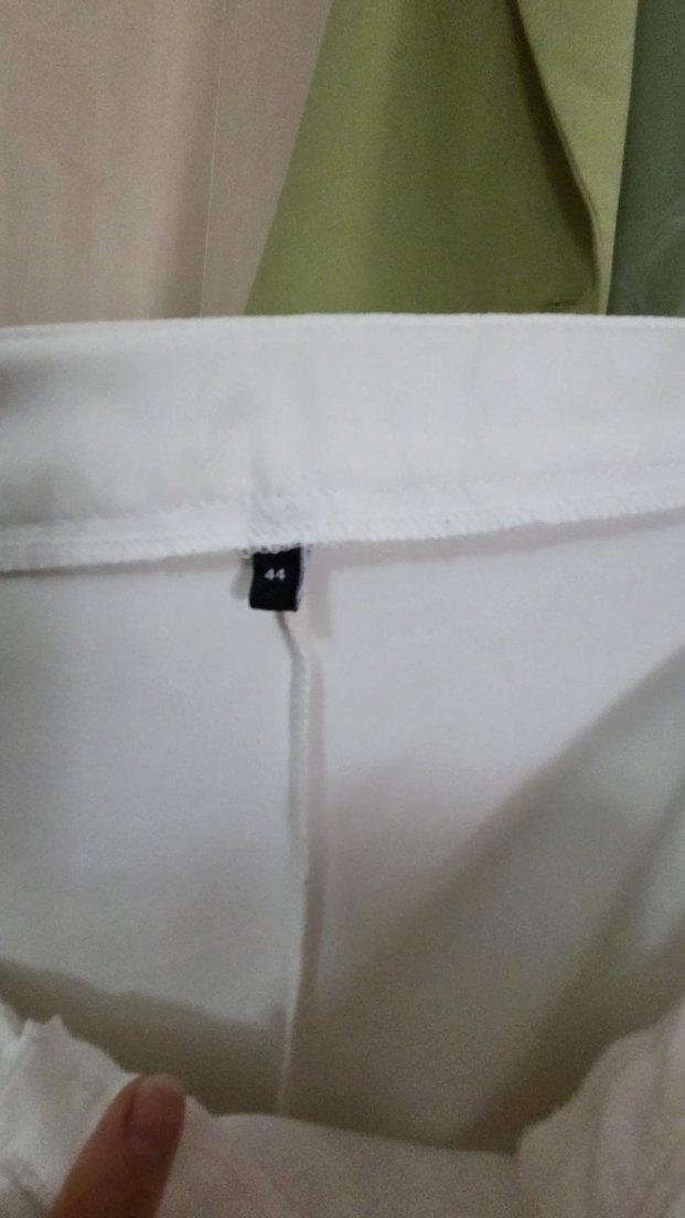 Kadın Beyaz Pamuklu Piliseli Kumaş Pantolon - Görsel 3