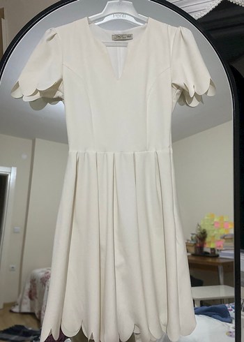 V Yaka Beyaz kısa elbise - Görsel 2