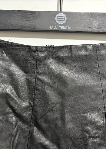 Siyah Deri Volanlı Midi Etek - Görsel 2