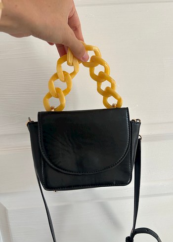 Mango Kemik Zincirli Siyah Deri Çanta