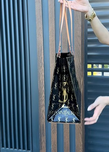 Yves Saint Laurent Parlak Siyah YSL Baskılı Kadın Çanta