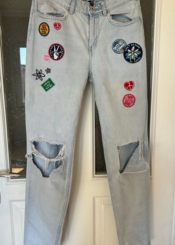 H&M Arma İşlemeli Yırtık Jean Kot Pantolon Denim