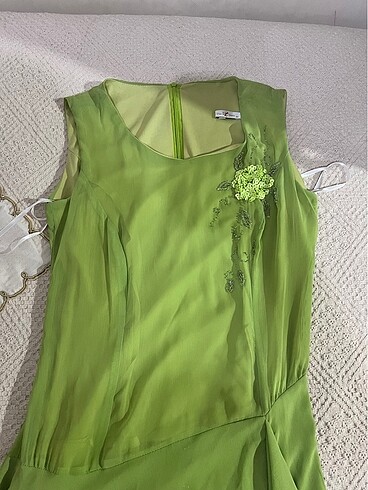 m Beden yeşil Renk Fıstık yeşili elbise