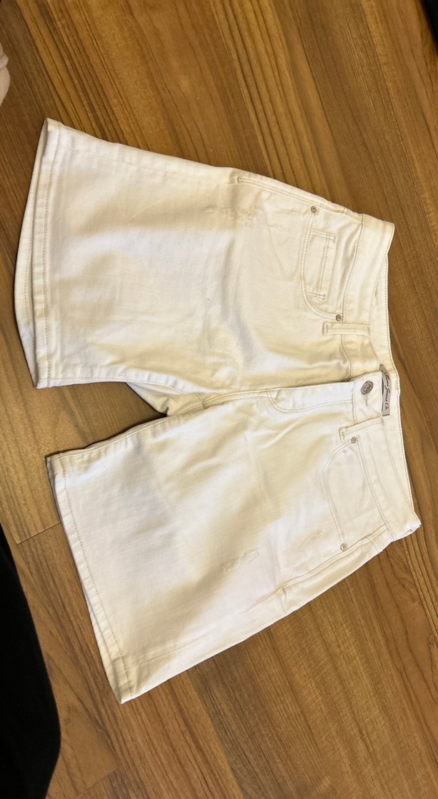 Beyaz Kadın Midi Bermuda Şort - Görsel 2