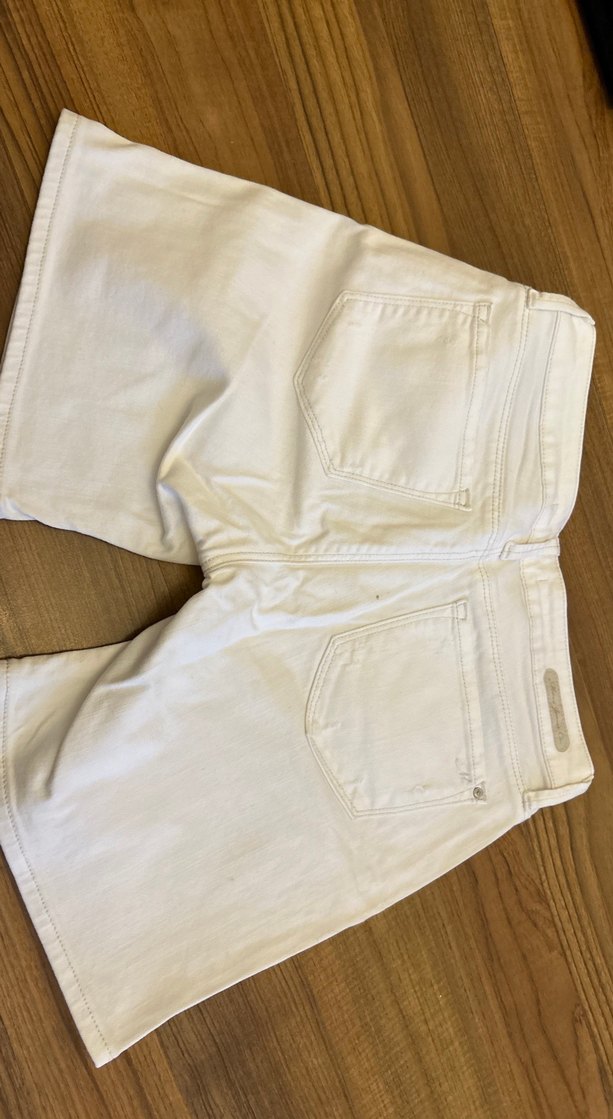 Beyaz Kadın Midi Bermuda Şort - Görsel 4