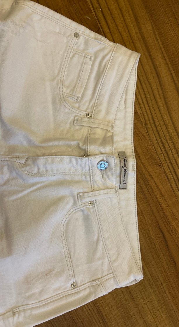 Beyaz Kadın Midi Bermuda Şort - Görsel 3