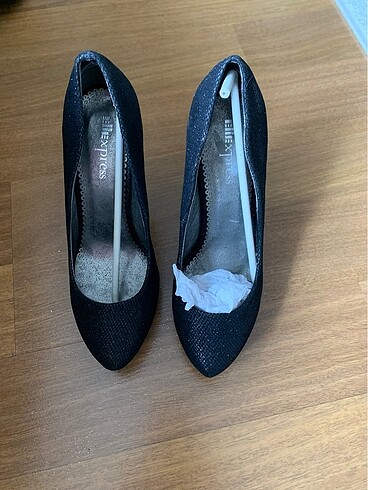 ELLE özel seri simli siyah stiletto