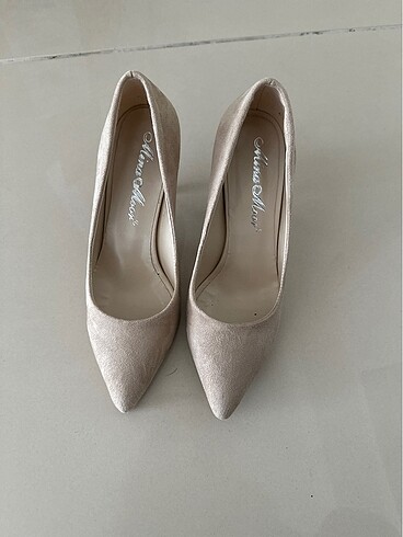 Ten tengi stiletto