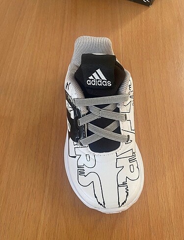 21 Beden beyaz Renk Adidas bebek spor ayakkabı