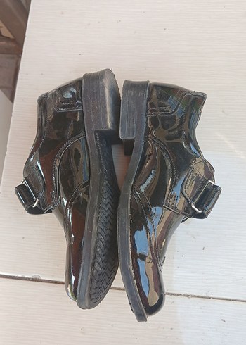 Siyah Tokalı Erkek Çocuk Ayakkabısı - Görsel 2