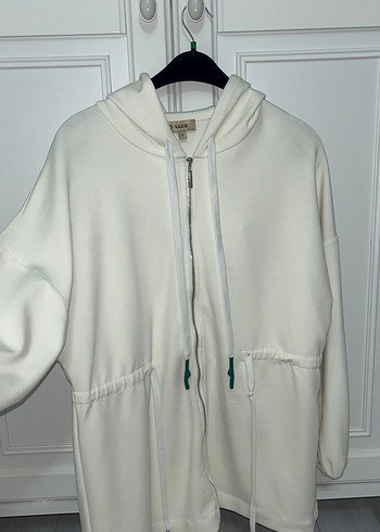 Aker Beyaz Fermuarlı Kadın Sweatshirt