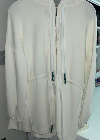 Beyaz Fermuarlı Kadın Sweatshirt