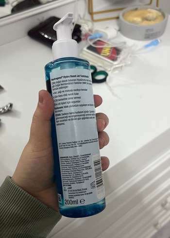 Neutrogena Hydro Boost Jel Temizleyici - Görsel 2