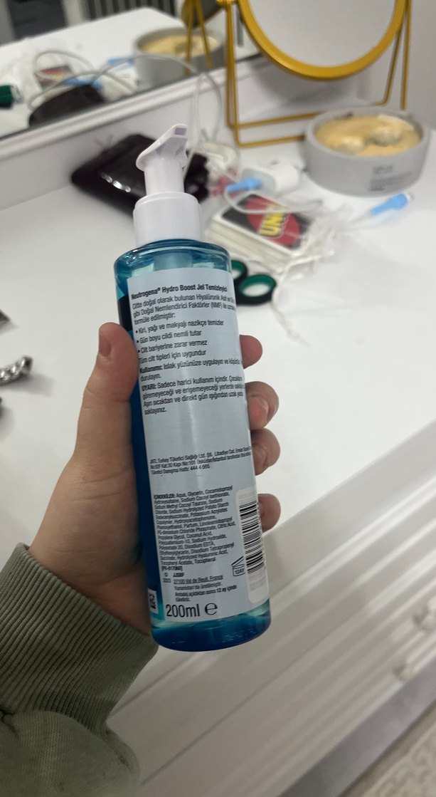 Neutrogena Hydro Boost Jel Temizleyici - Görsel 2