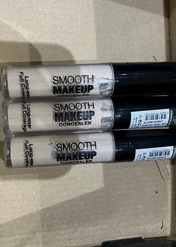 Bej Renkli Smooth Makeup Kapatıcı