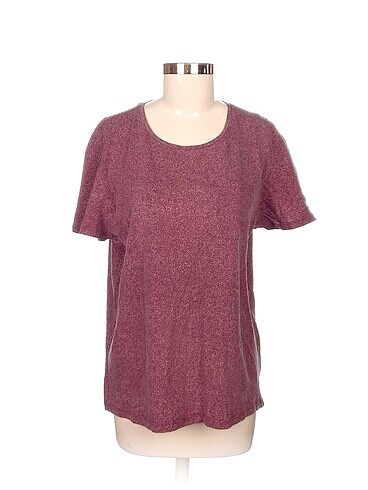 Diğer T-shirt %70 İndirimli.