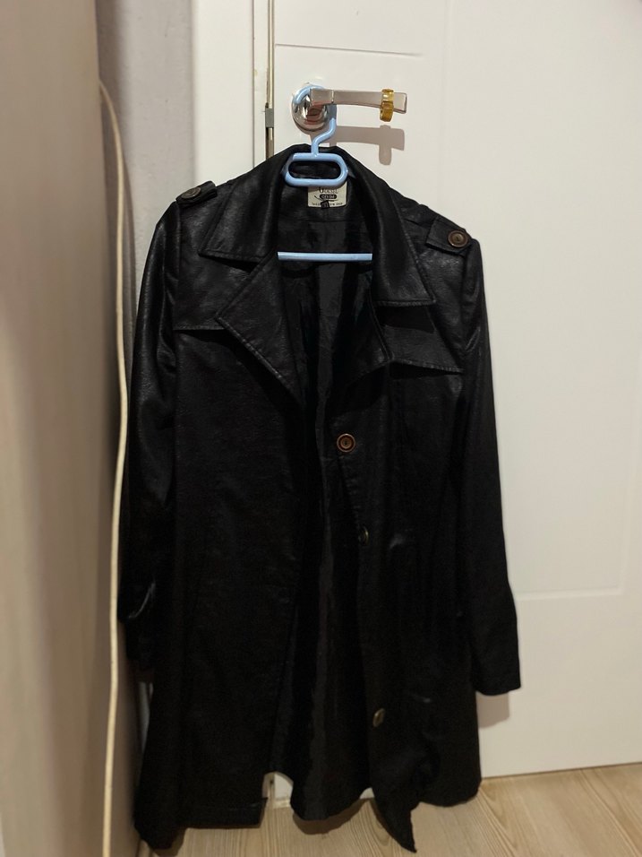 Düğmeli Siyah Deri Midi Trençkot - Görsel 2