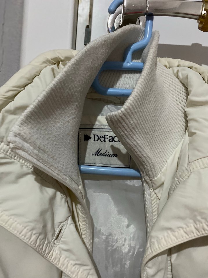 Beyaz Kemerli Yaka Detaylı Kadın Şişme Yelek - Görsel 3