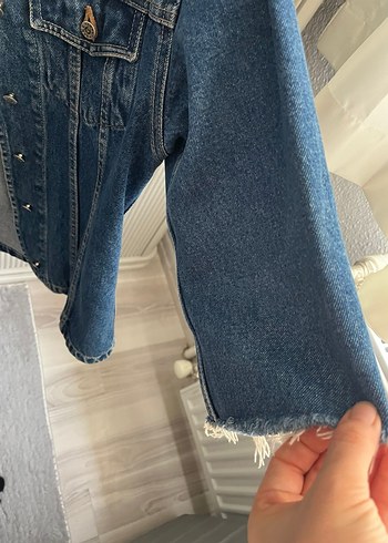 Düğmeli Kısa Mavi Kadın Kot Ceket - Görsel 2