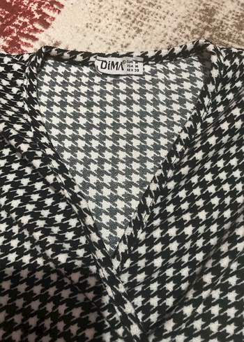 Uzun Kollu V Yaka Desenli Kadın Bluz - Görsel 3