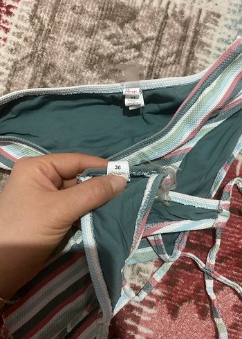 Çok Renkli Çizgili Mini Bikini Takımı - Görsel 4