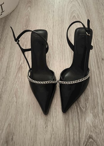 Bershka Bershka Zincir Detaylı Siyah Yılan Derisi Stiletto