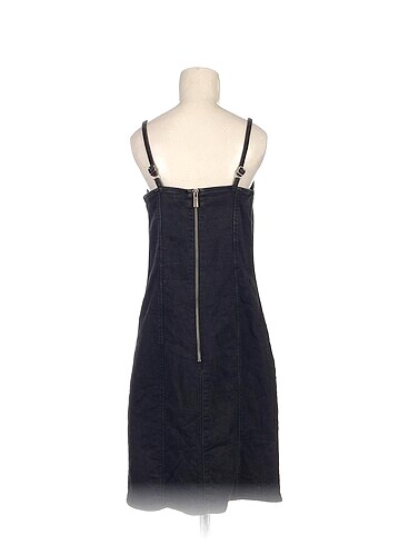 s Beden PreLoved Kısa Elbise %70 İndirimli.