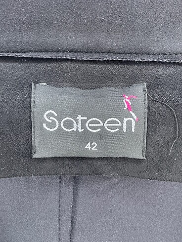 42 Beden siyah Renk PreLoved Kaban %70 İndirimli.